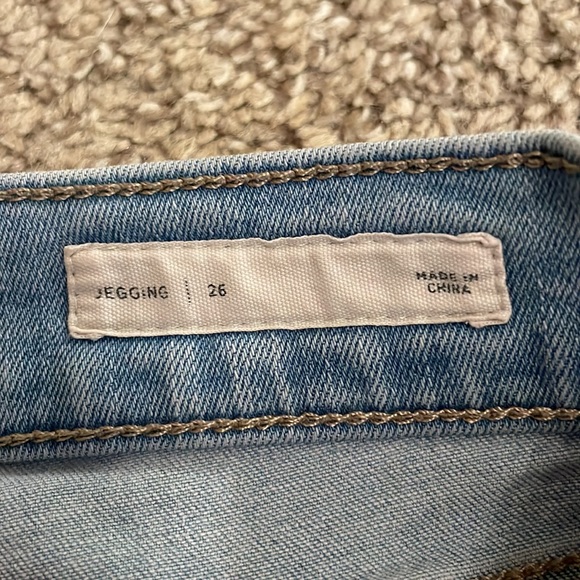 Pacsun light wash jeans, size 26. - Picture 3 of 5